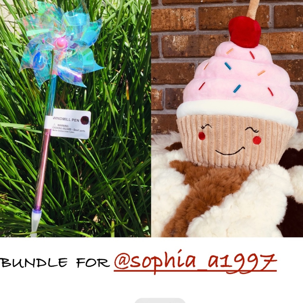 Cupcake plush + Windmill Pen 🧁🧁 ***RESERVED***